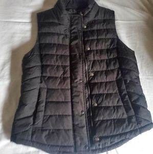 Gap black vest